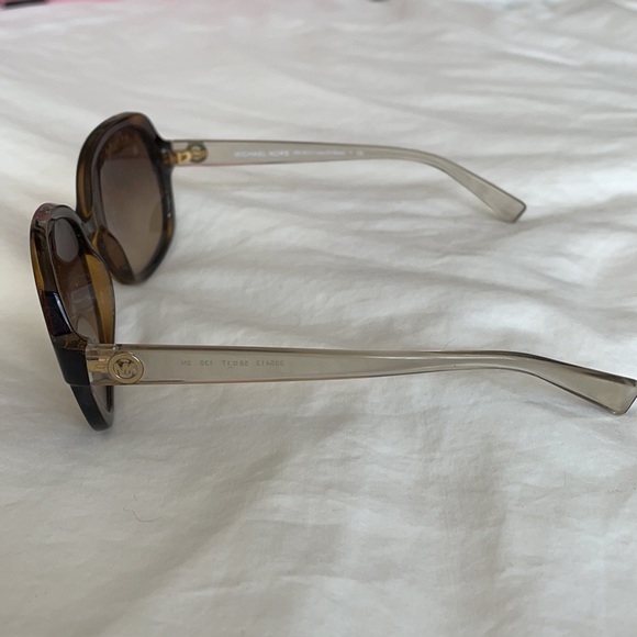 Tortoise shell Michael Kors sunglasses - used - Picture 2 of 3